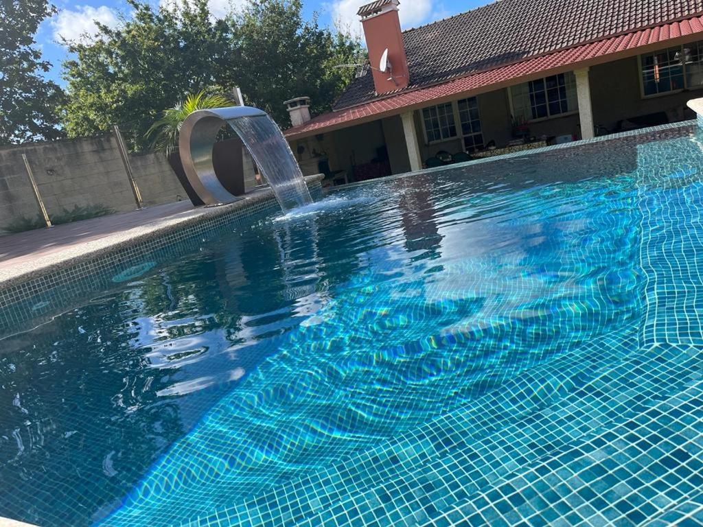 פויו La Casa De Las Ranas מראה חיצוני תמונה
